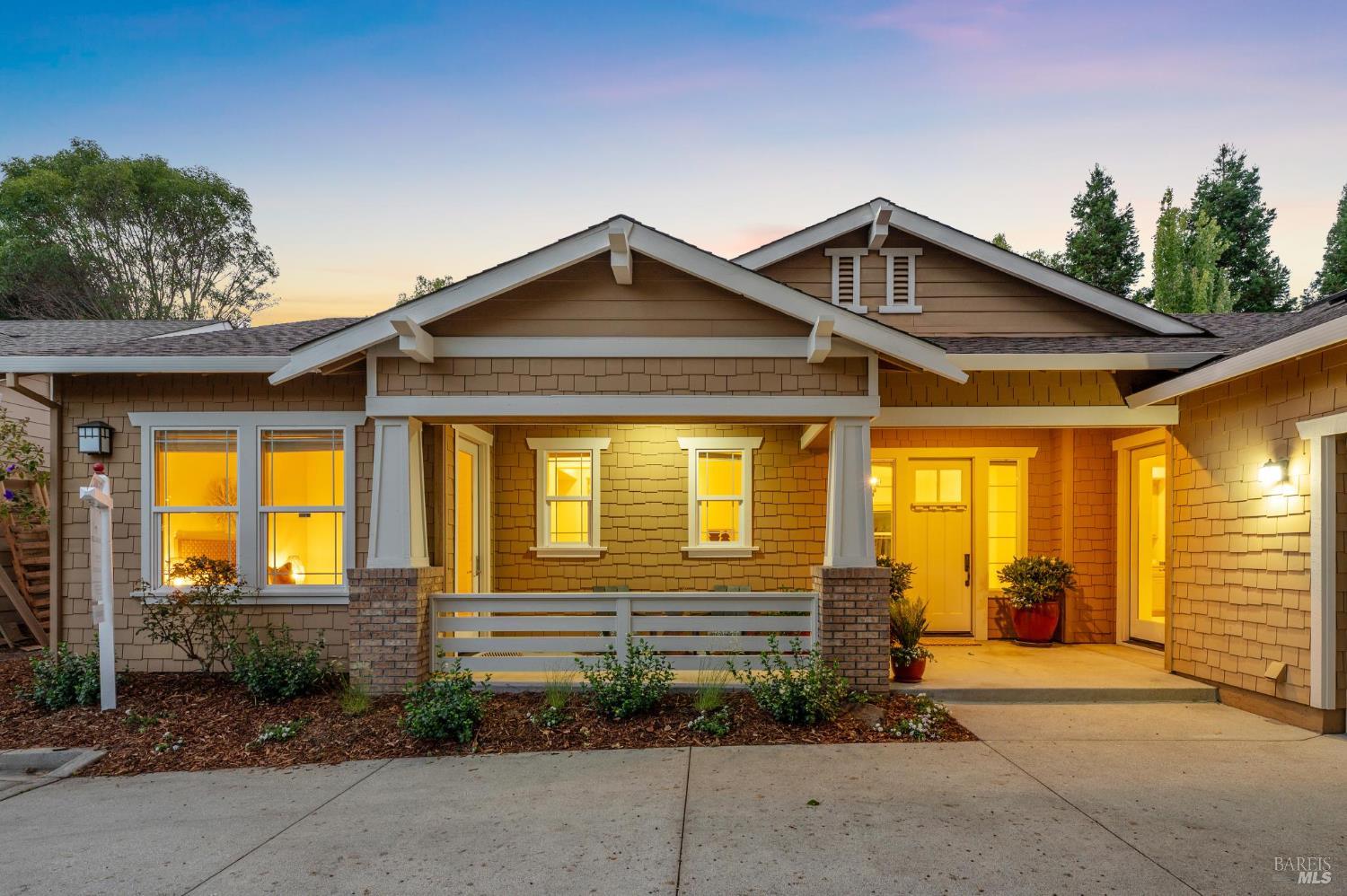 221 Spindle Ct