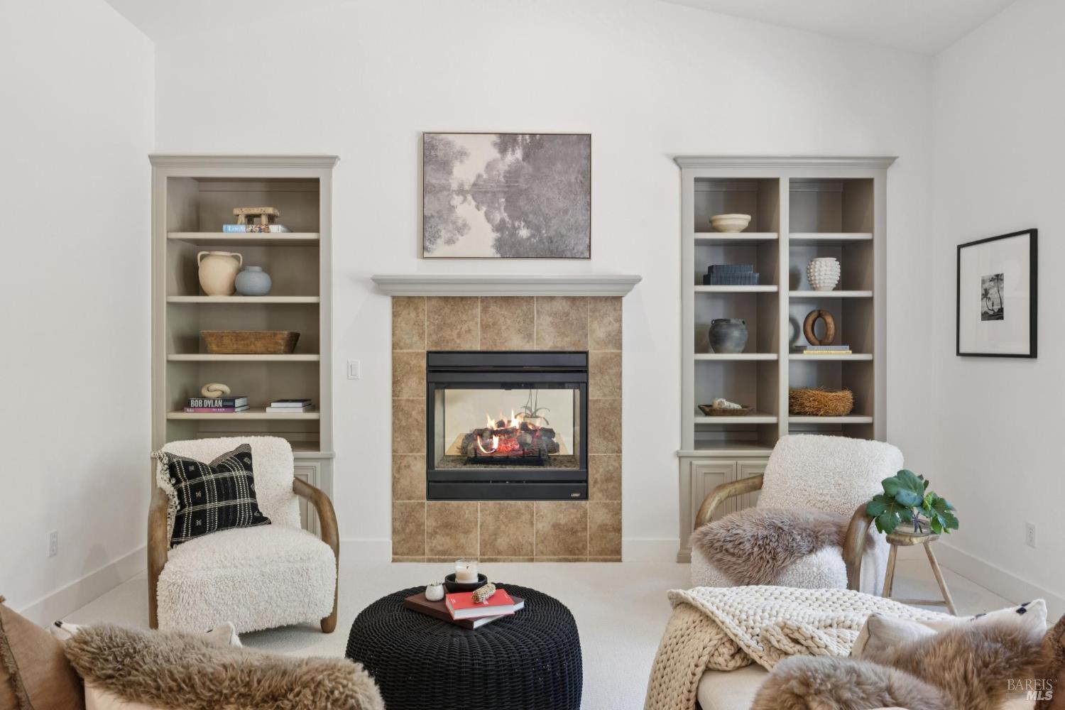 221 Spindle Ct