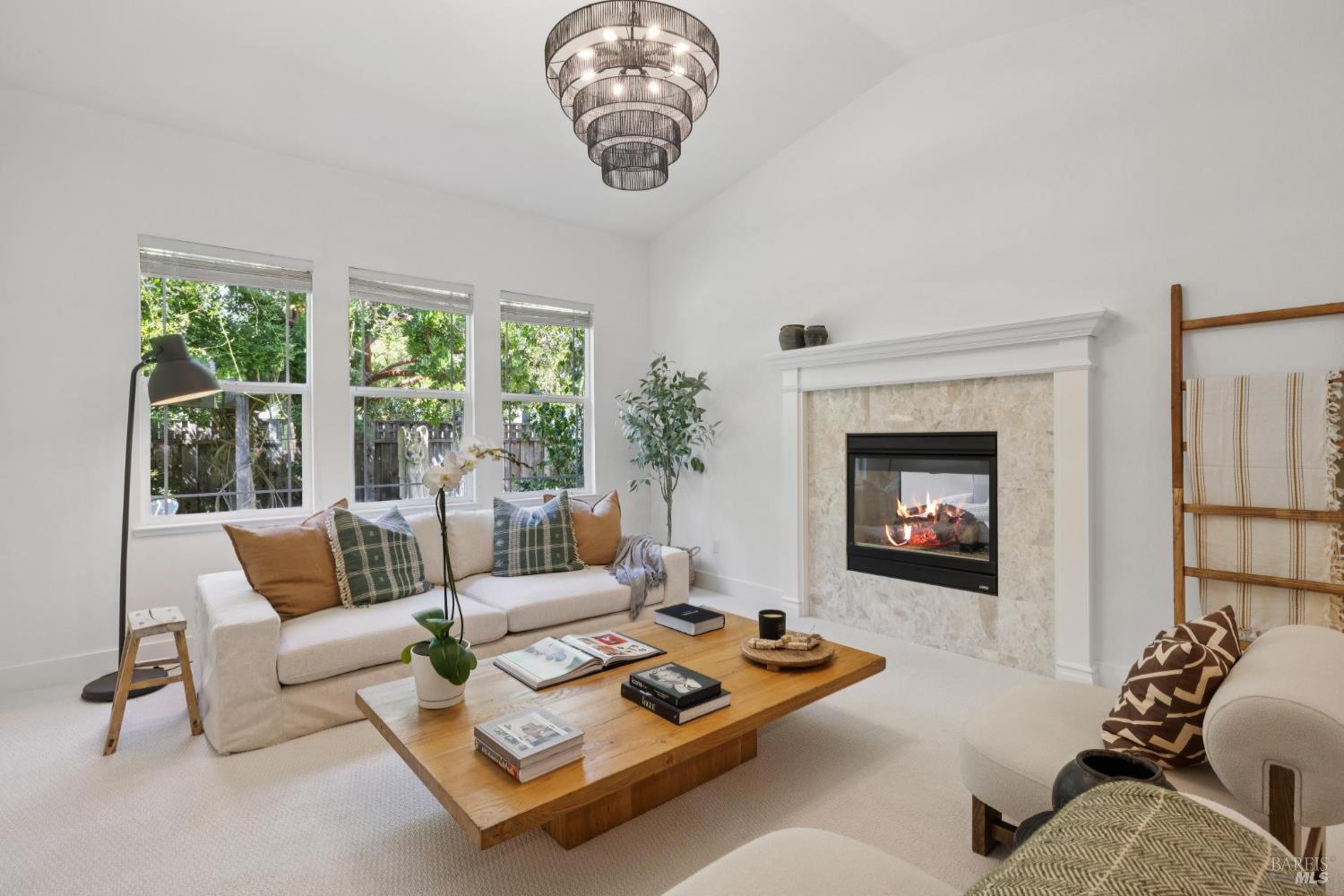 221 Spindle Ct