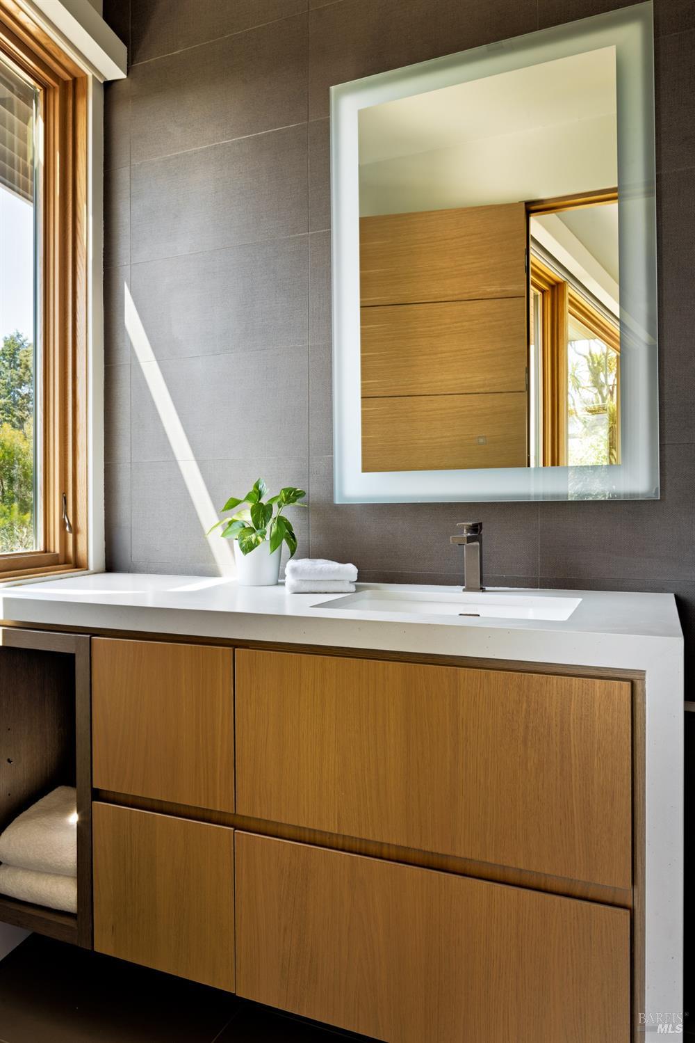 2 Upper Alcatraz Place