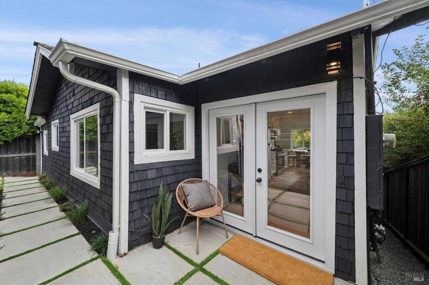305 Seymour Lane