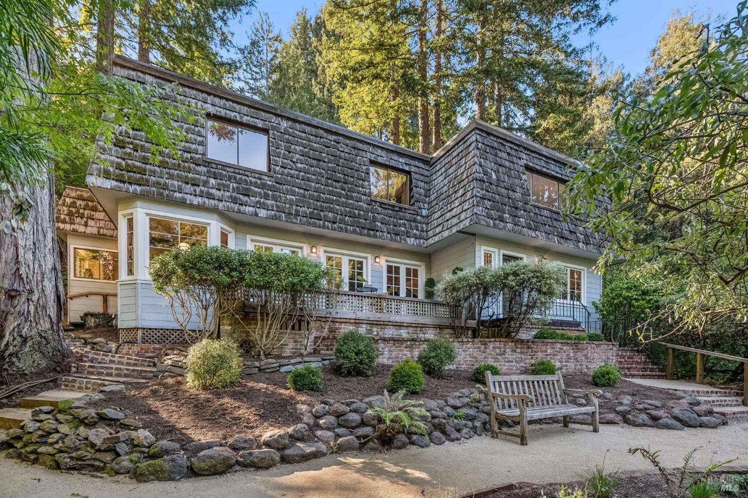 6 Marion Avenue