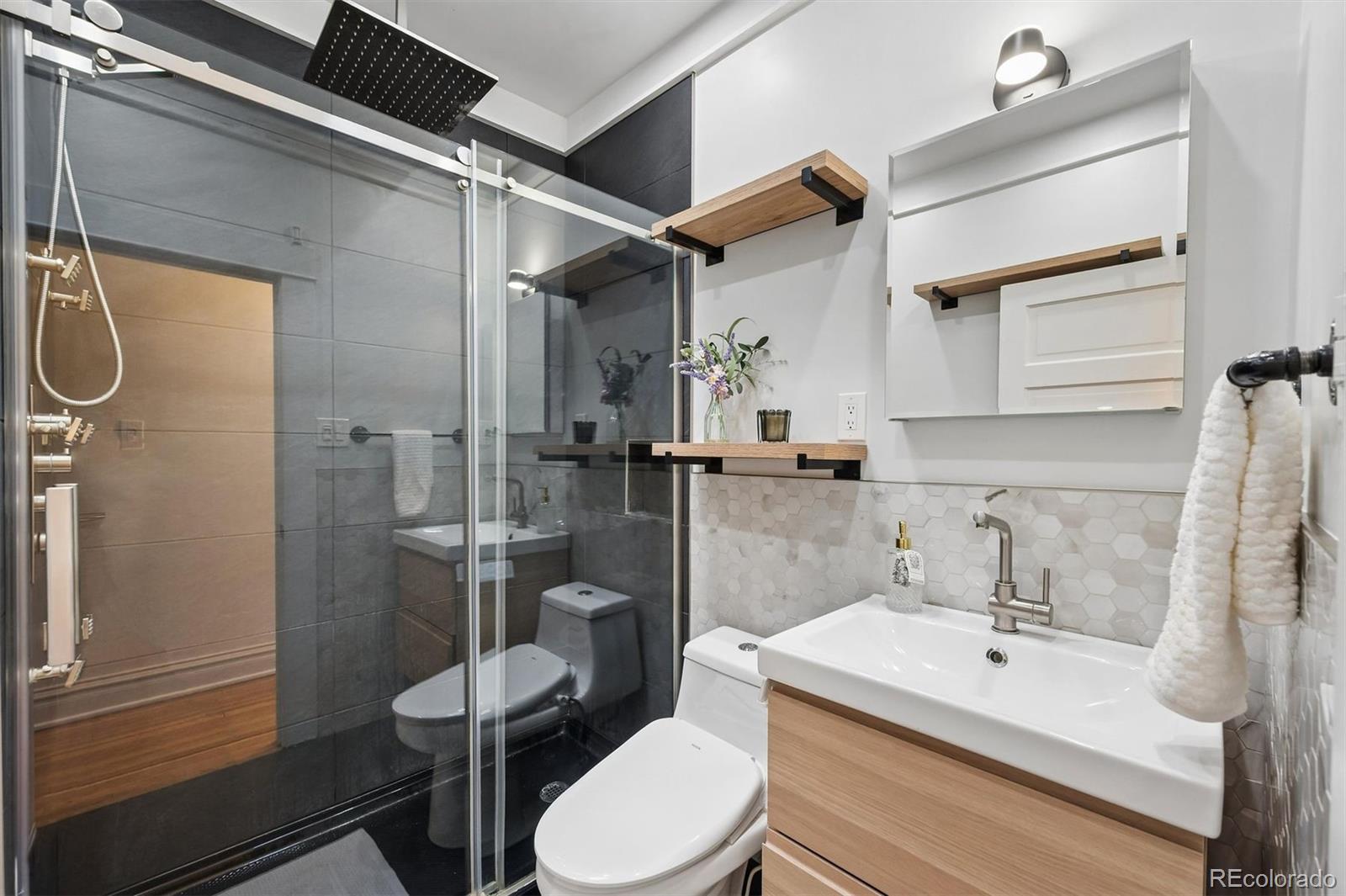 1250 N Pearl Street Unit: 3