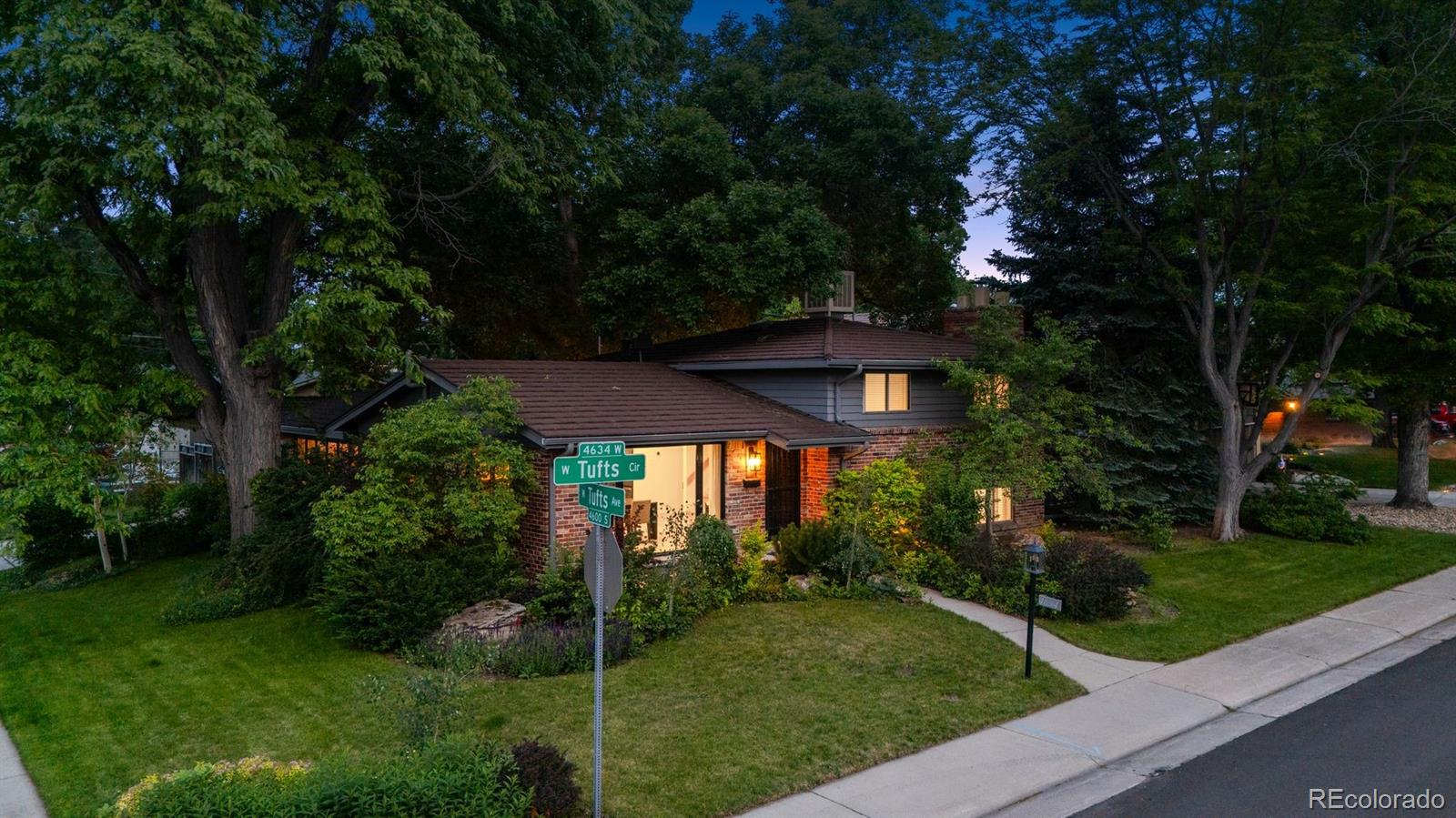 4634 W Tufts Circle