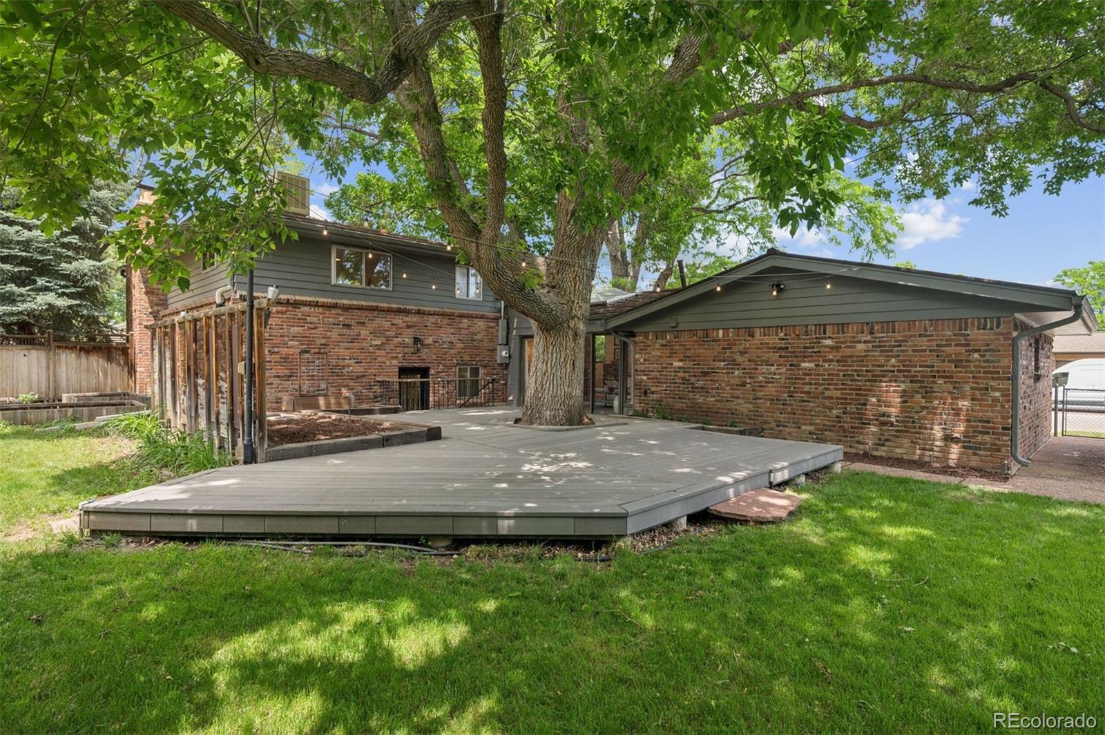 4634 W Tufts Circle