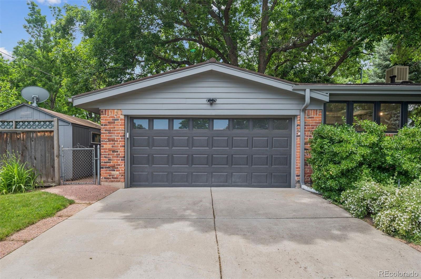 4634 W Tufts Circle