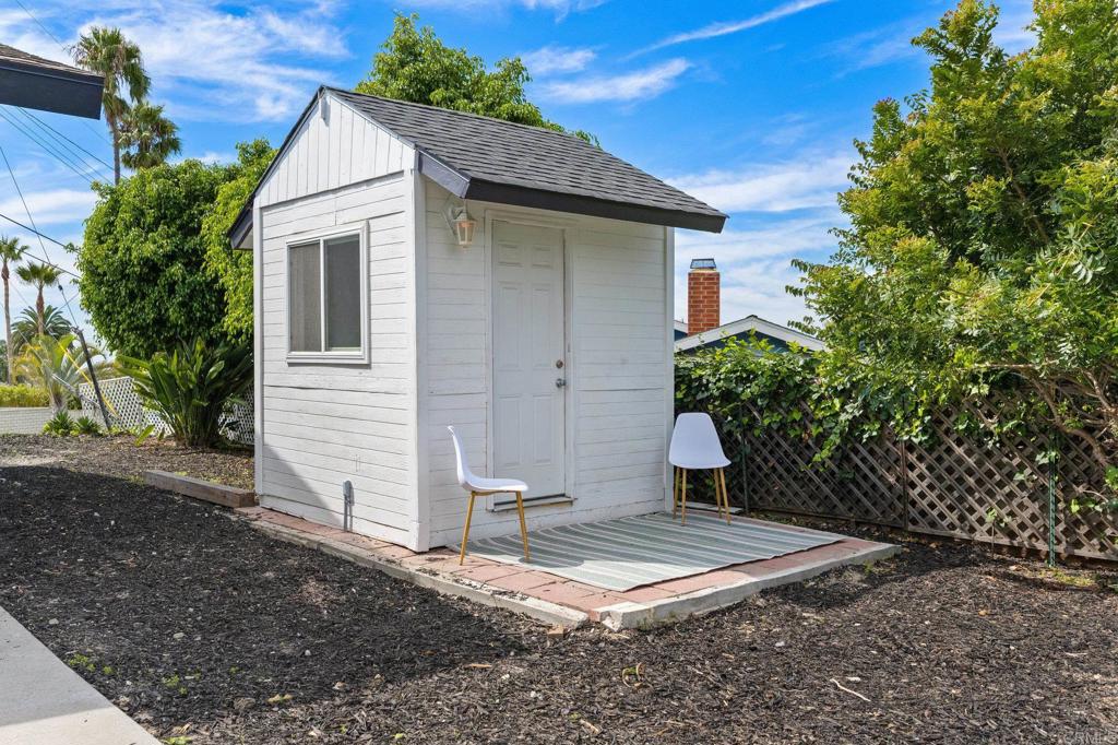 1326 Crestridge Drive