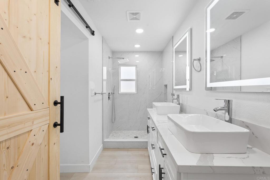 1326 Crestridge Drive