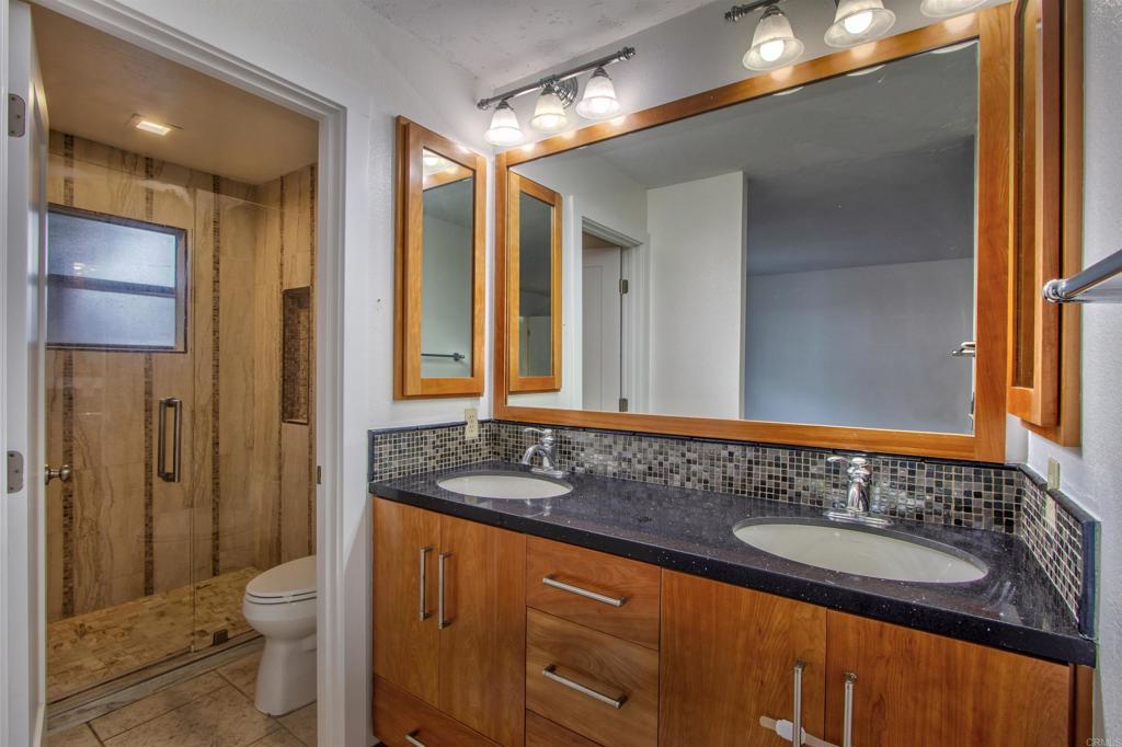 534 VIA DE LA VALLE I