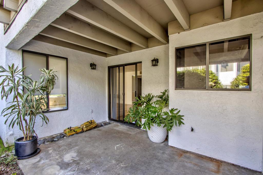 534 VIA DE LA VALLE I