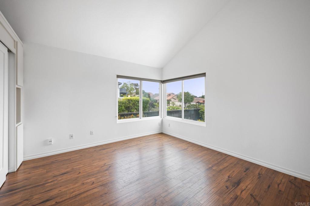 1033 Via Mil Cumbres