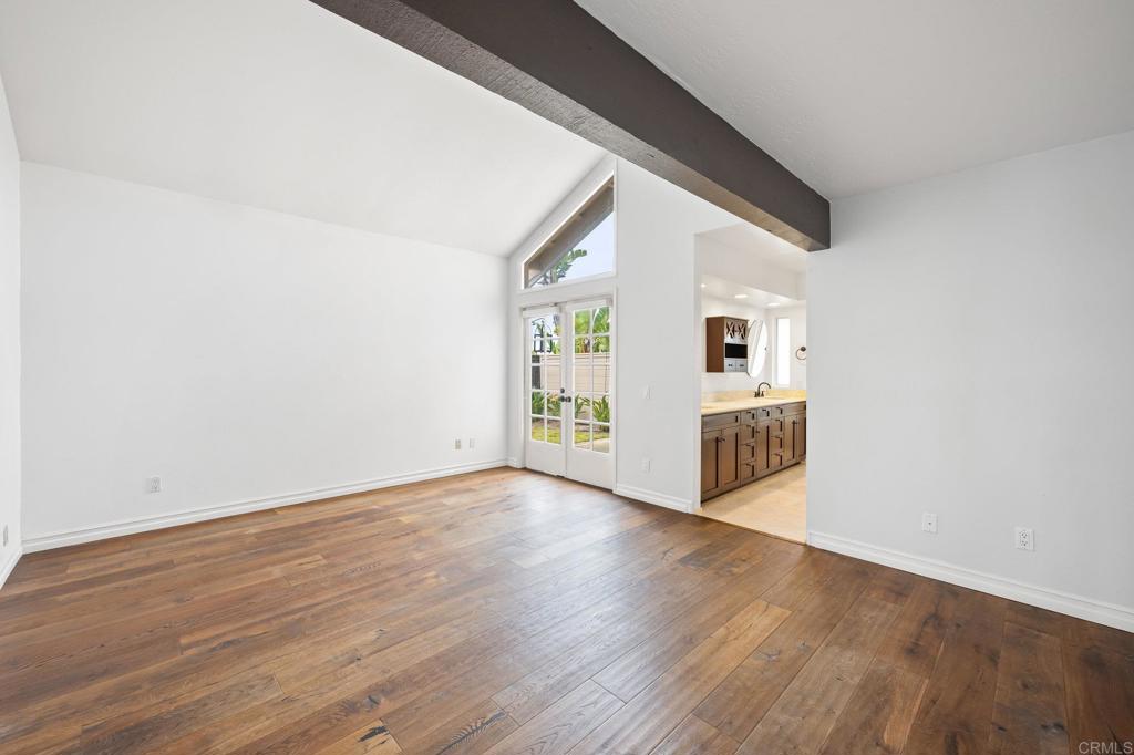 1033 Via Mil Cumbres