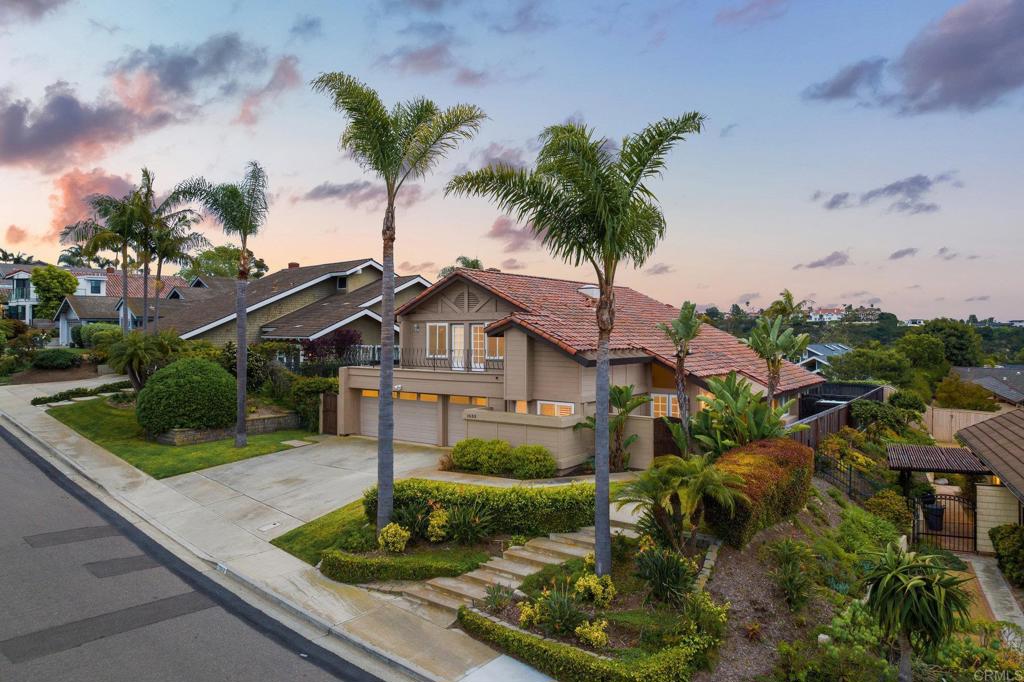 1033 Via Mil Cumbres