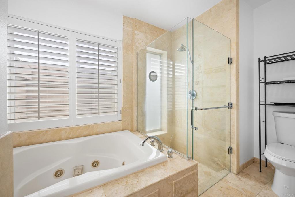 1033 Via Mil Cumbres