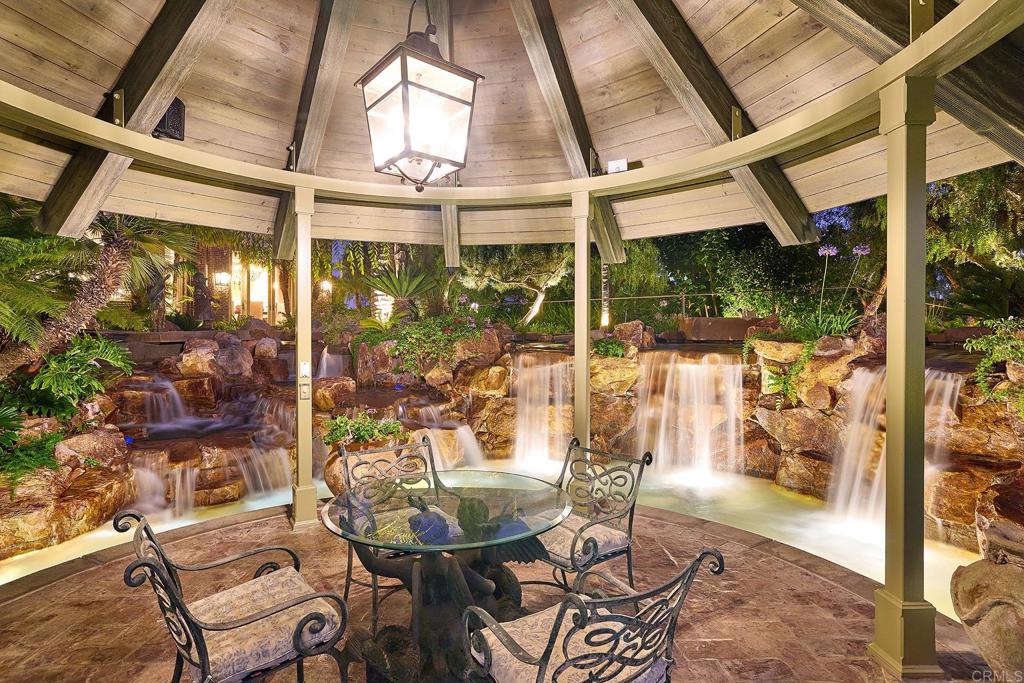 5893 Winland Hills Dr