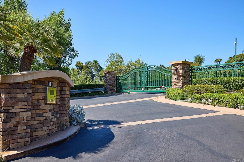 5893 Winland Hills Dr