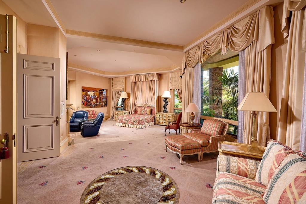 5893 Winland Hills Dr