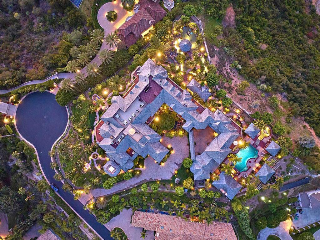5893 Winland Hills Dr