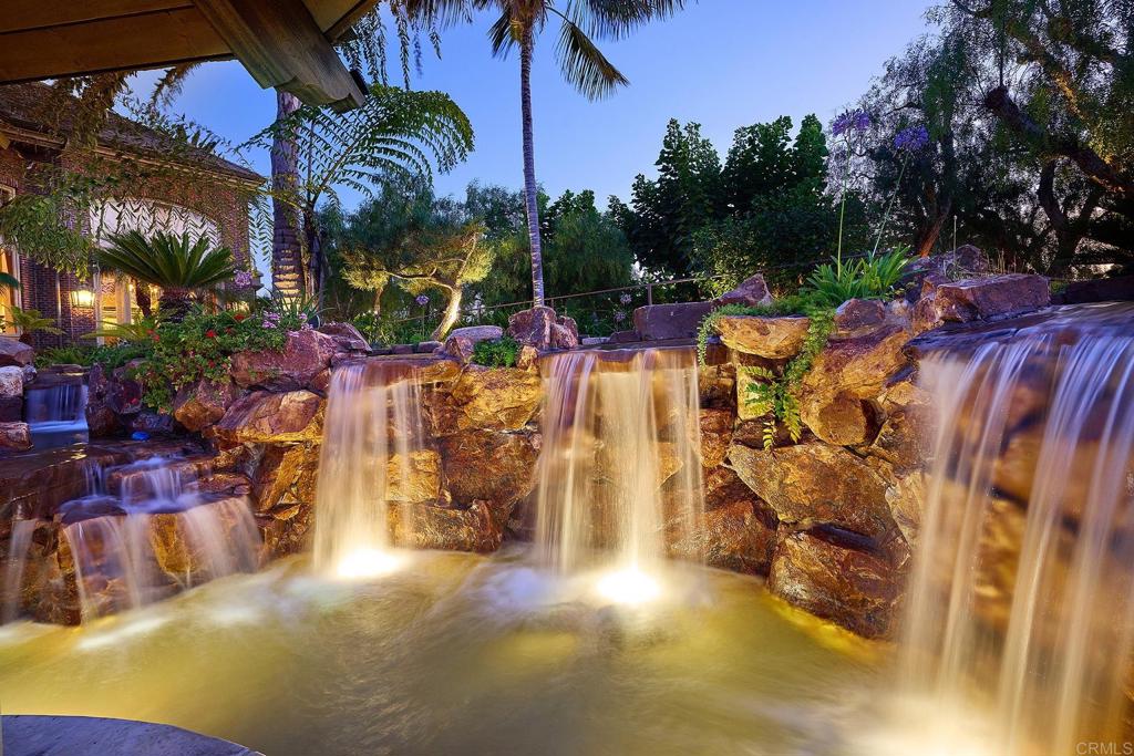 5893 Winland Hills Dr