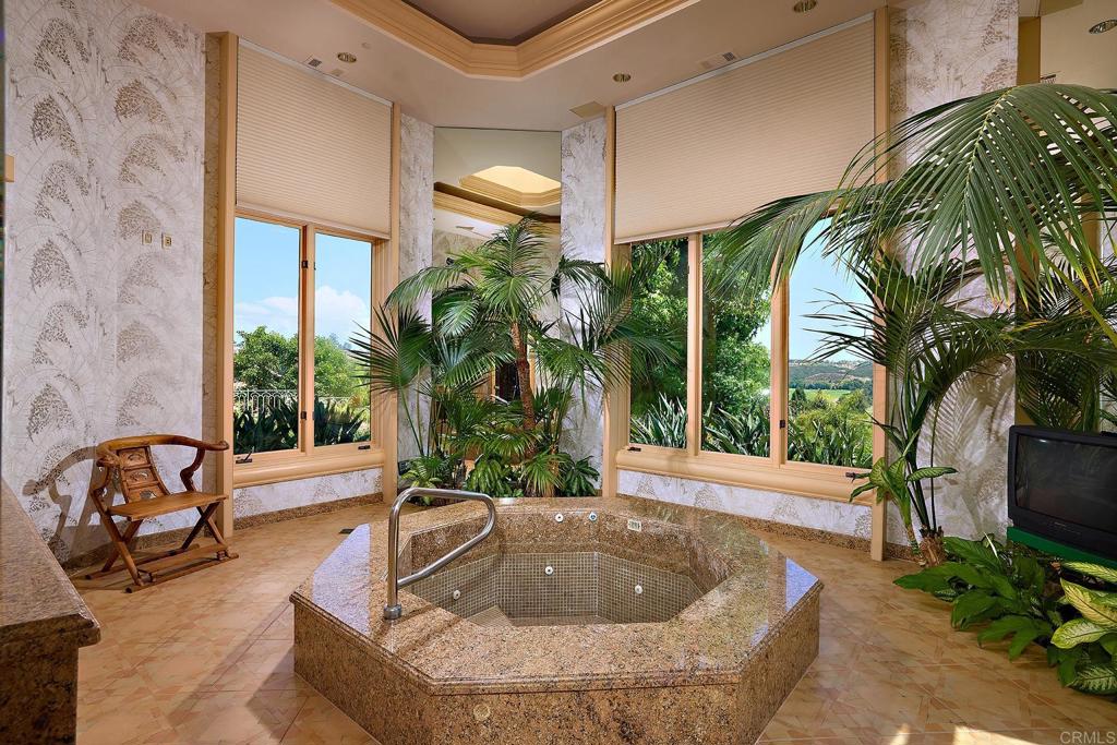 5893 Winland Hills Dr