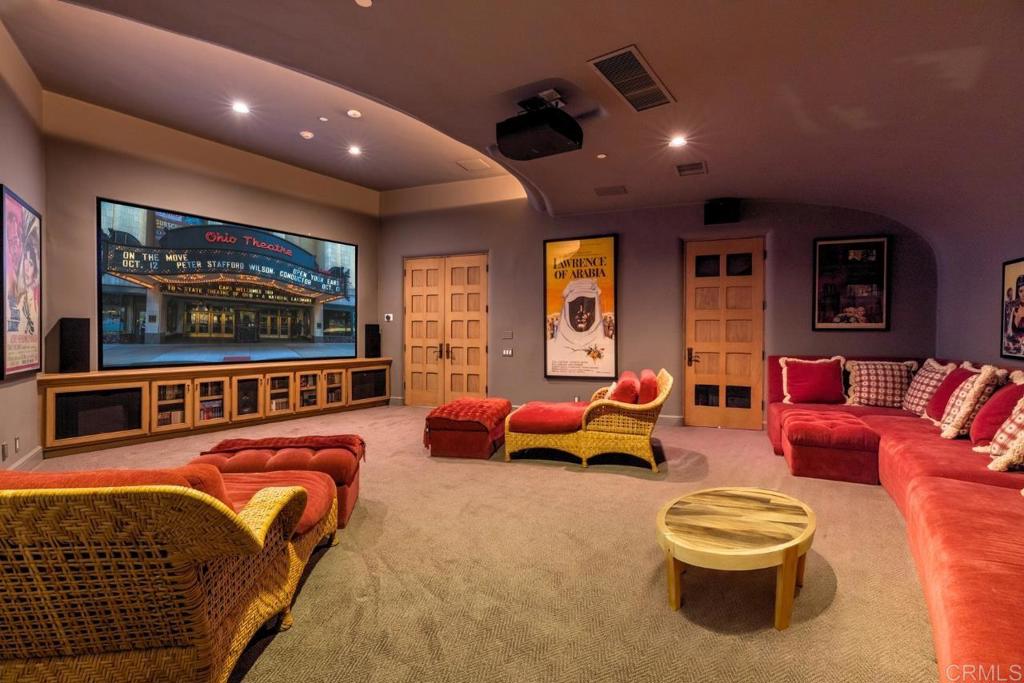 5992 Calle Camposeco