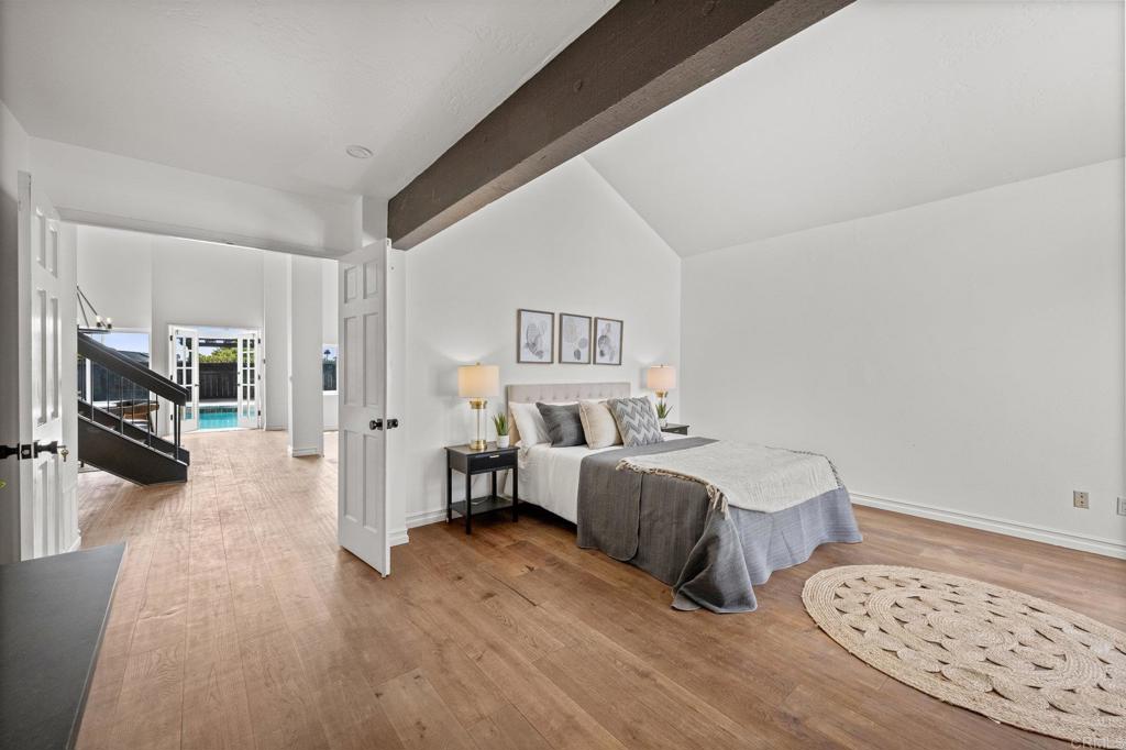 1033 Via Mil Cumbres