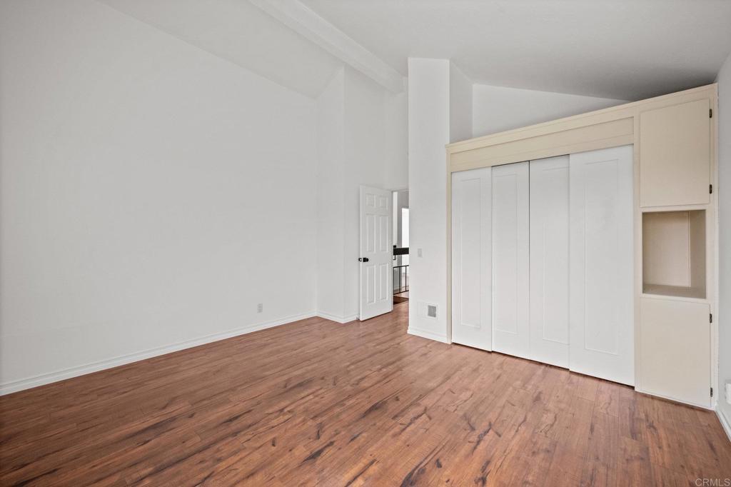 1033 Via Mil Cumbres