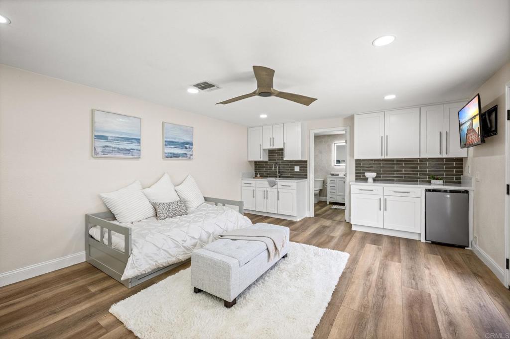 325 Santa Helena Drive