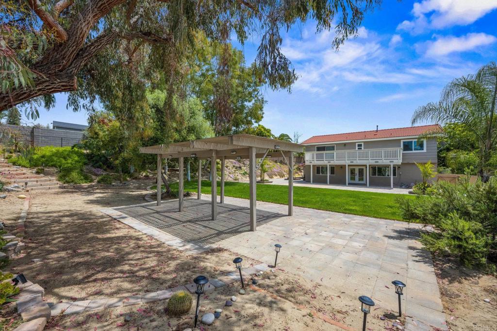 325 Santa Helena Drive