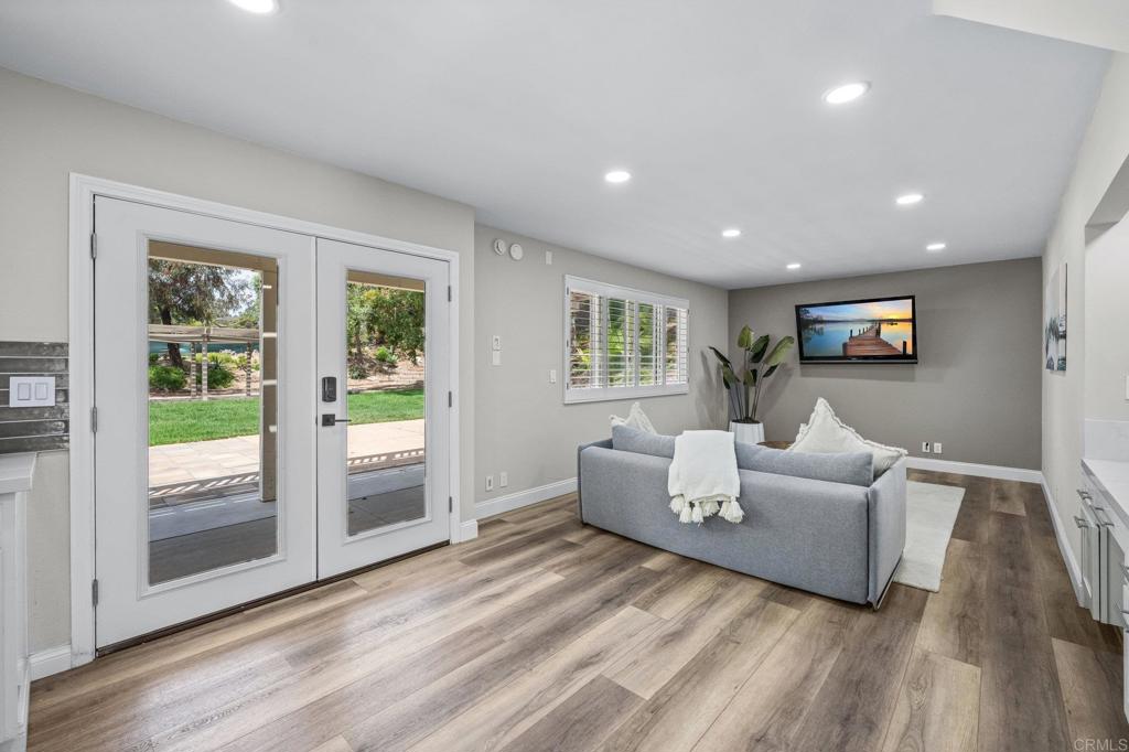 325 Santa Helena Drive