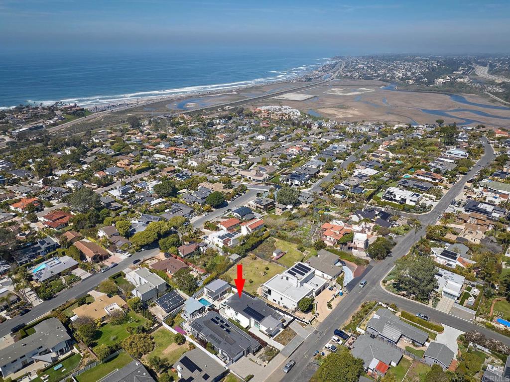 537 N Granados Avenue