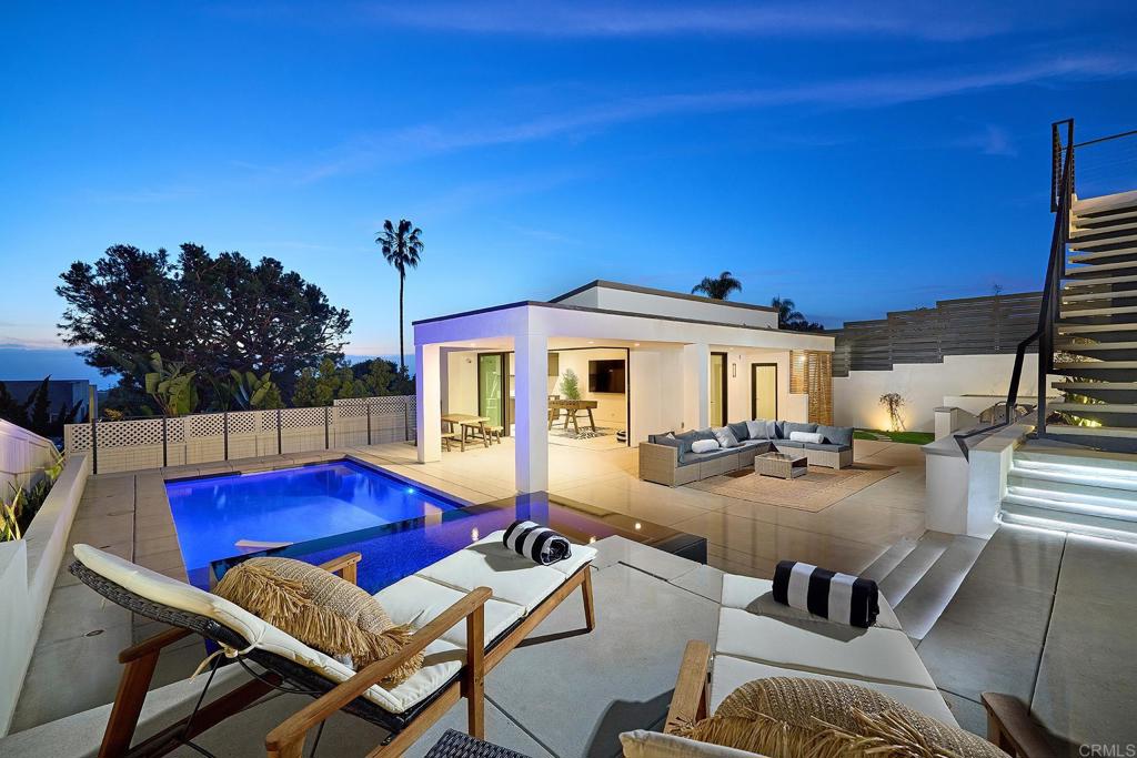 537 N Granados Avenue