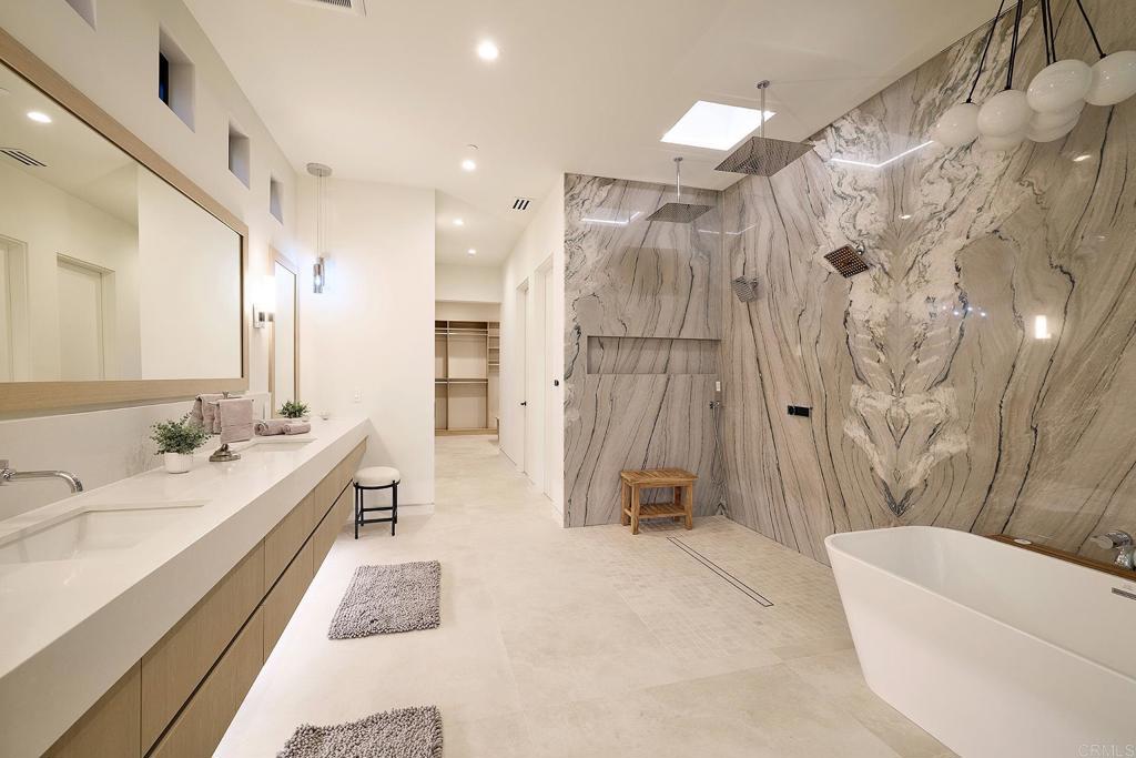 537 N Granados Avenue