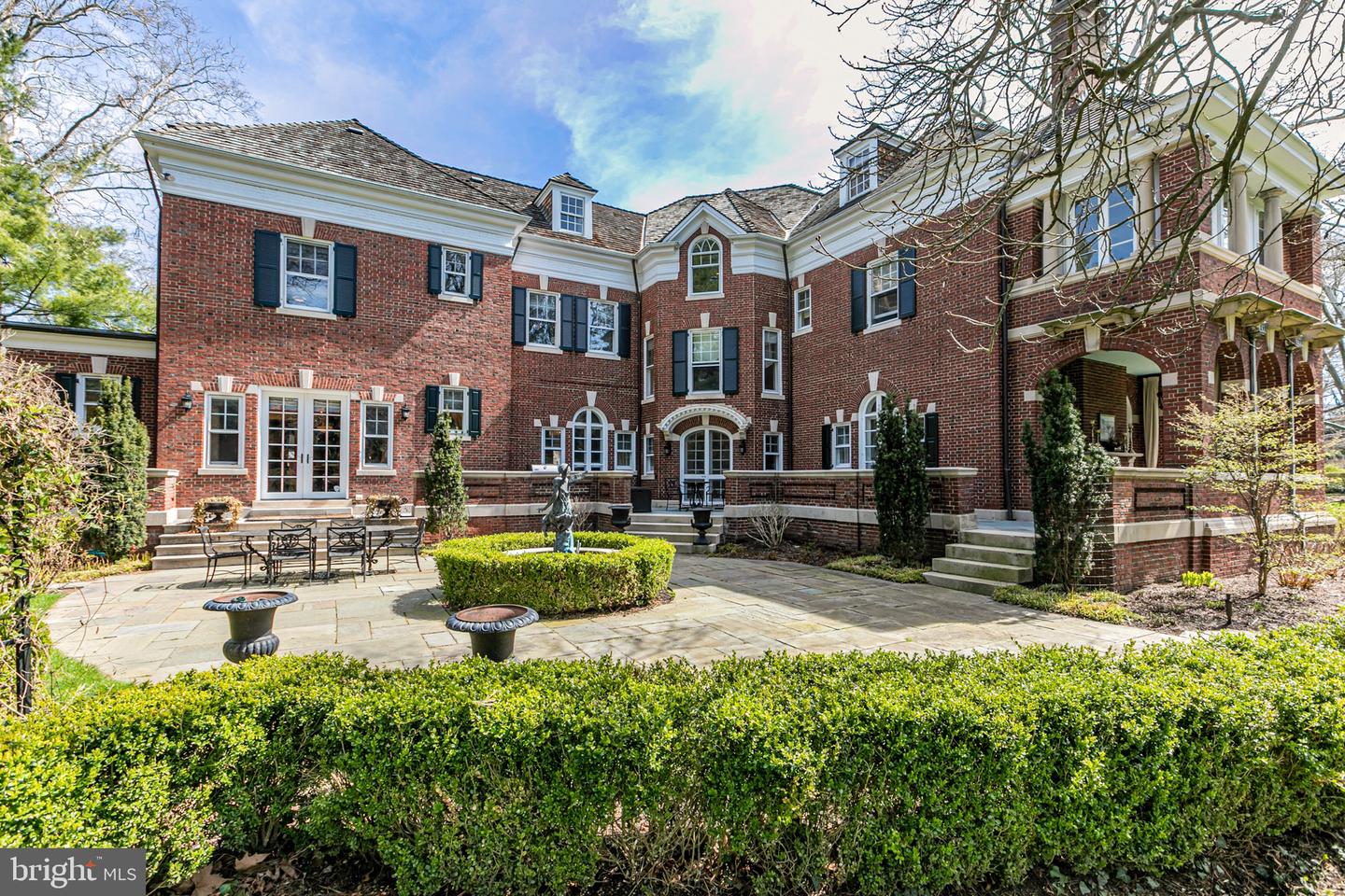 129 Hodge Rd