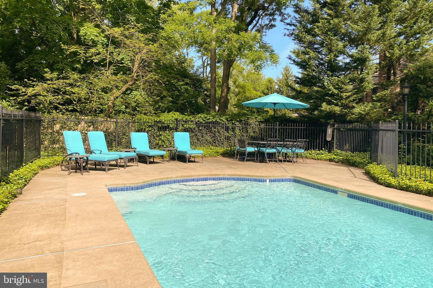 129 Hodge Rd