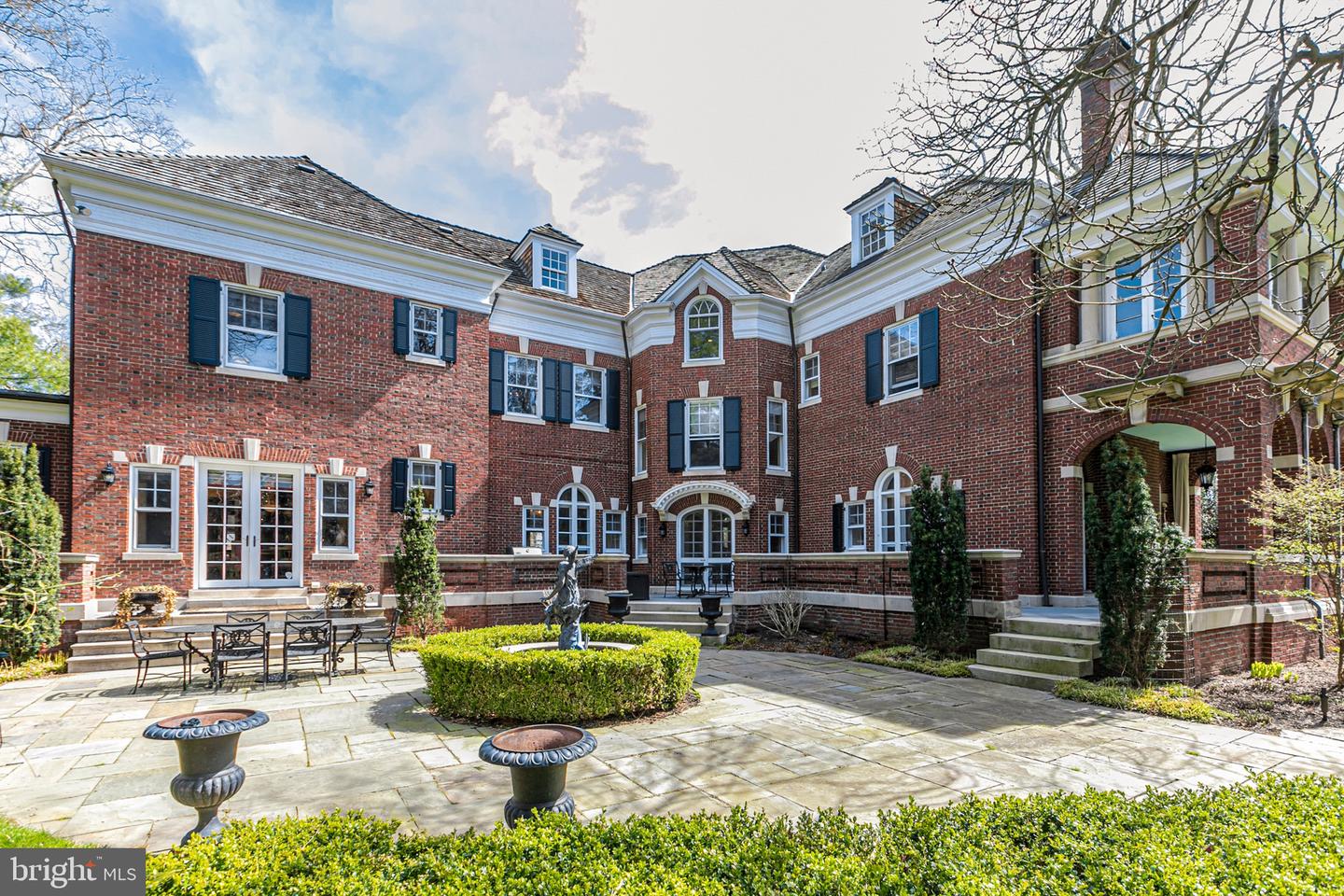 129 Hodge Rd