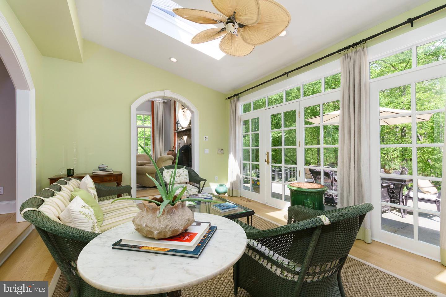25 Oakridge Ct