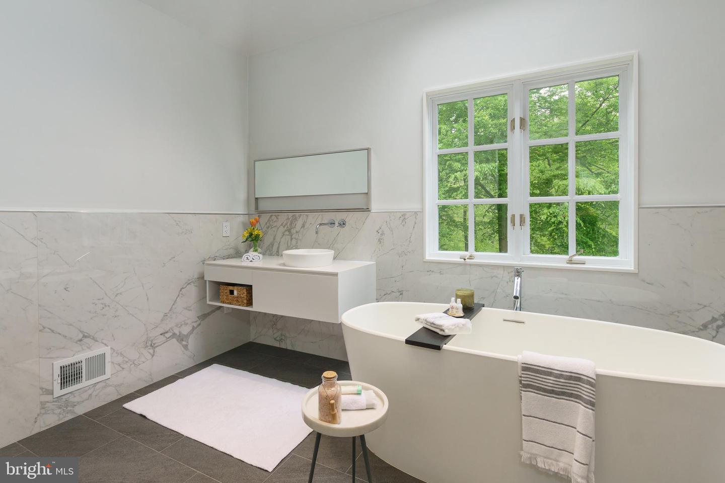 25 Oakridge Ct