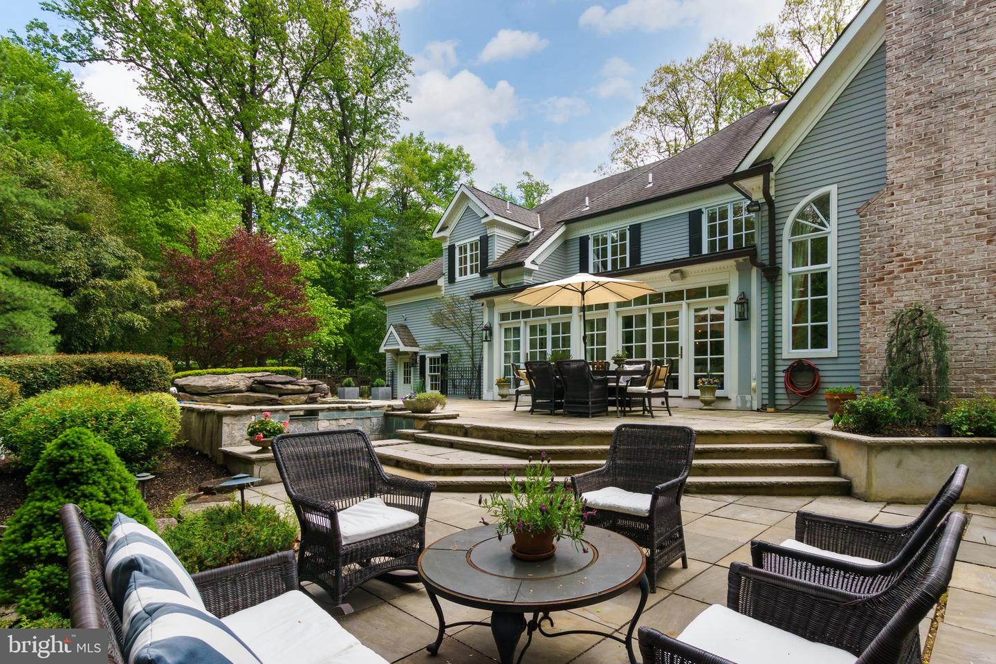 25 Oakridge Ct
