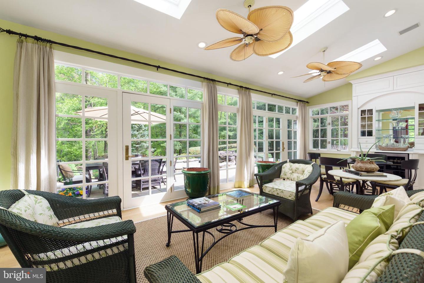 25 Oakridge Ct