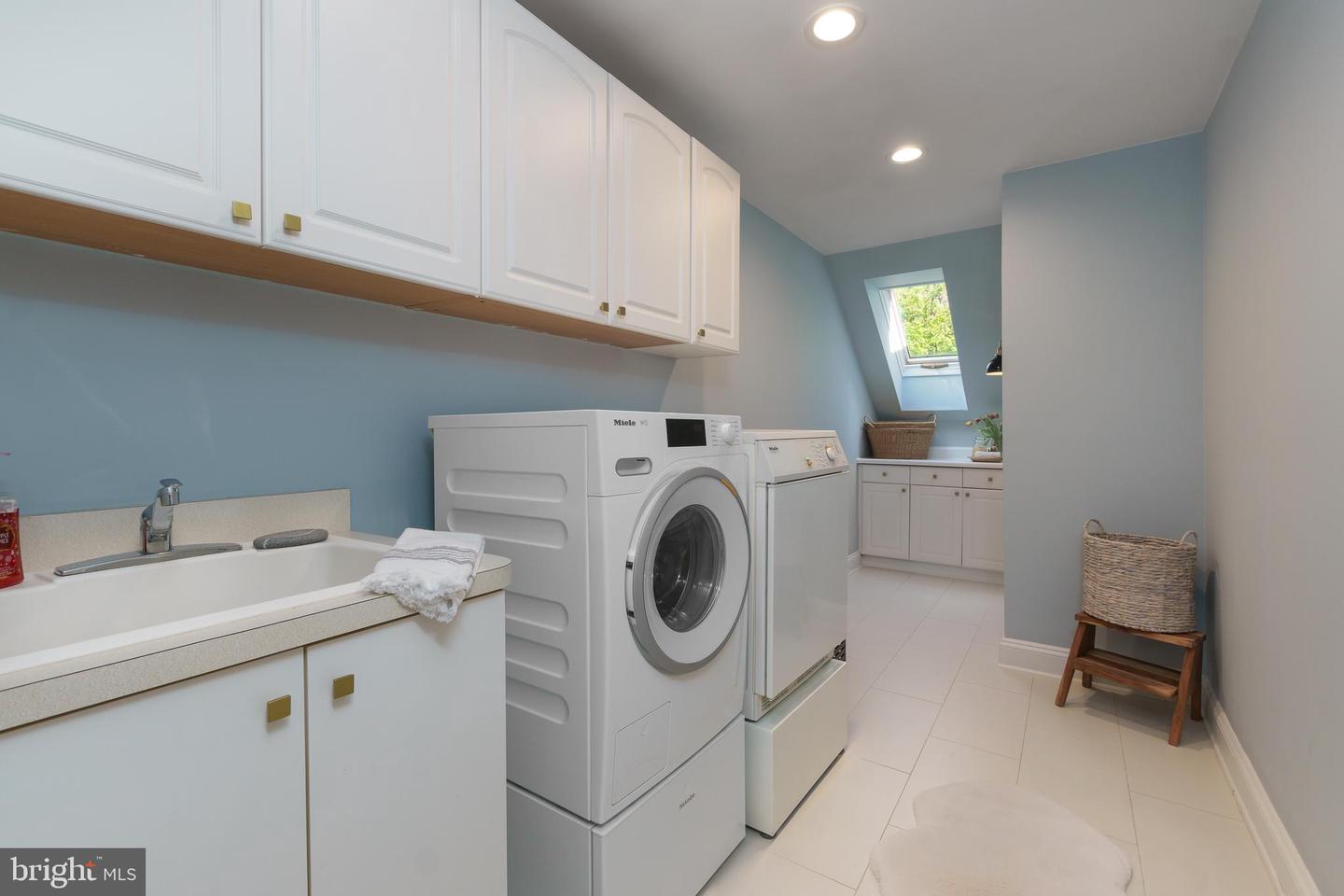 25 Oakridge Ct