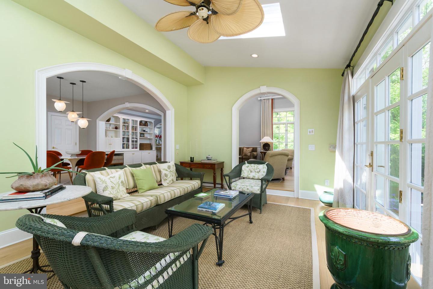 25 Oakridge Ct