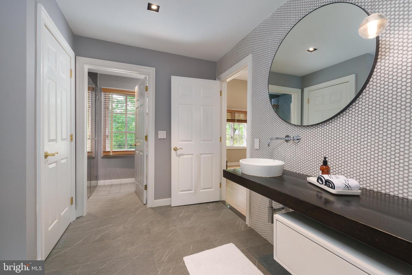 25 Oakridge Ct