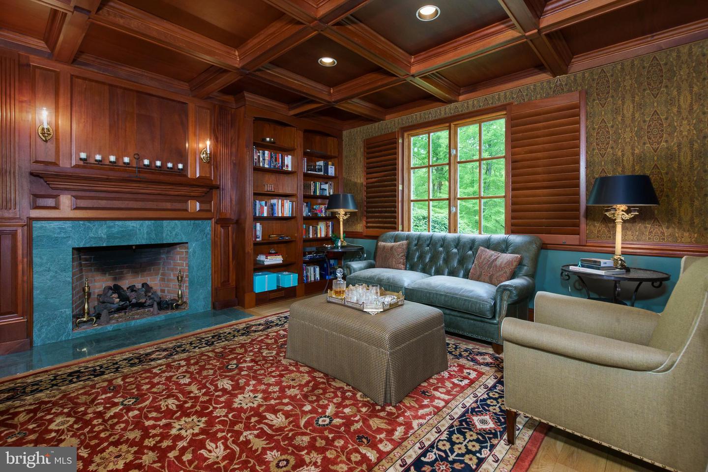 25 Oakridge Ct