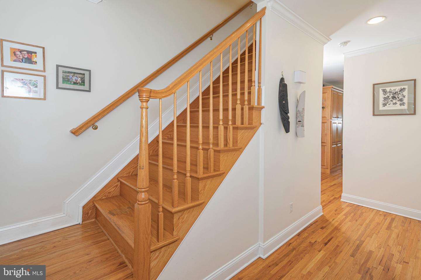8 Robert Rd