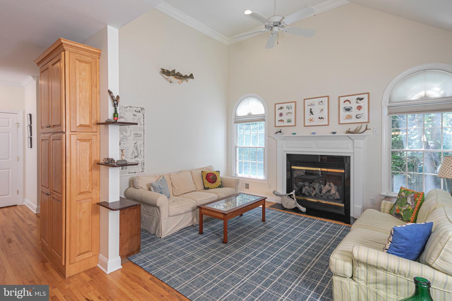 8 Robert Rd