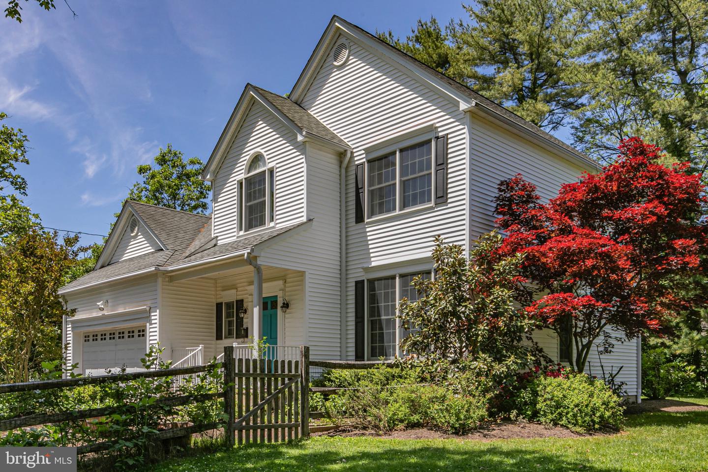 8 Robert Rd