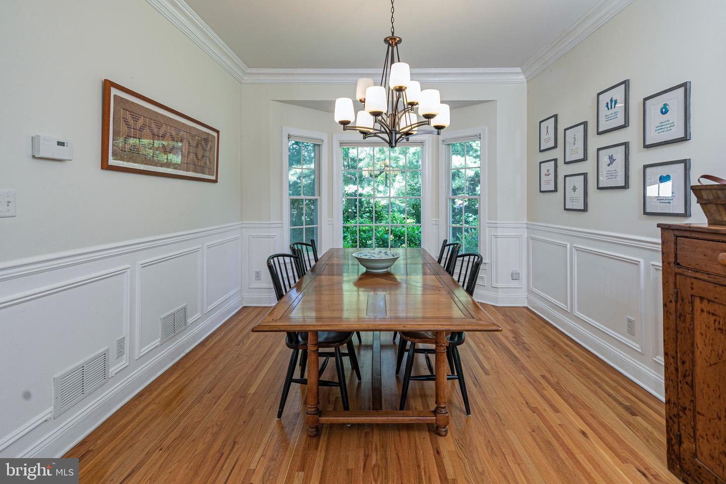 8 Robert Rd