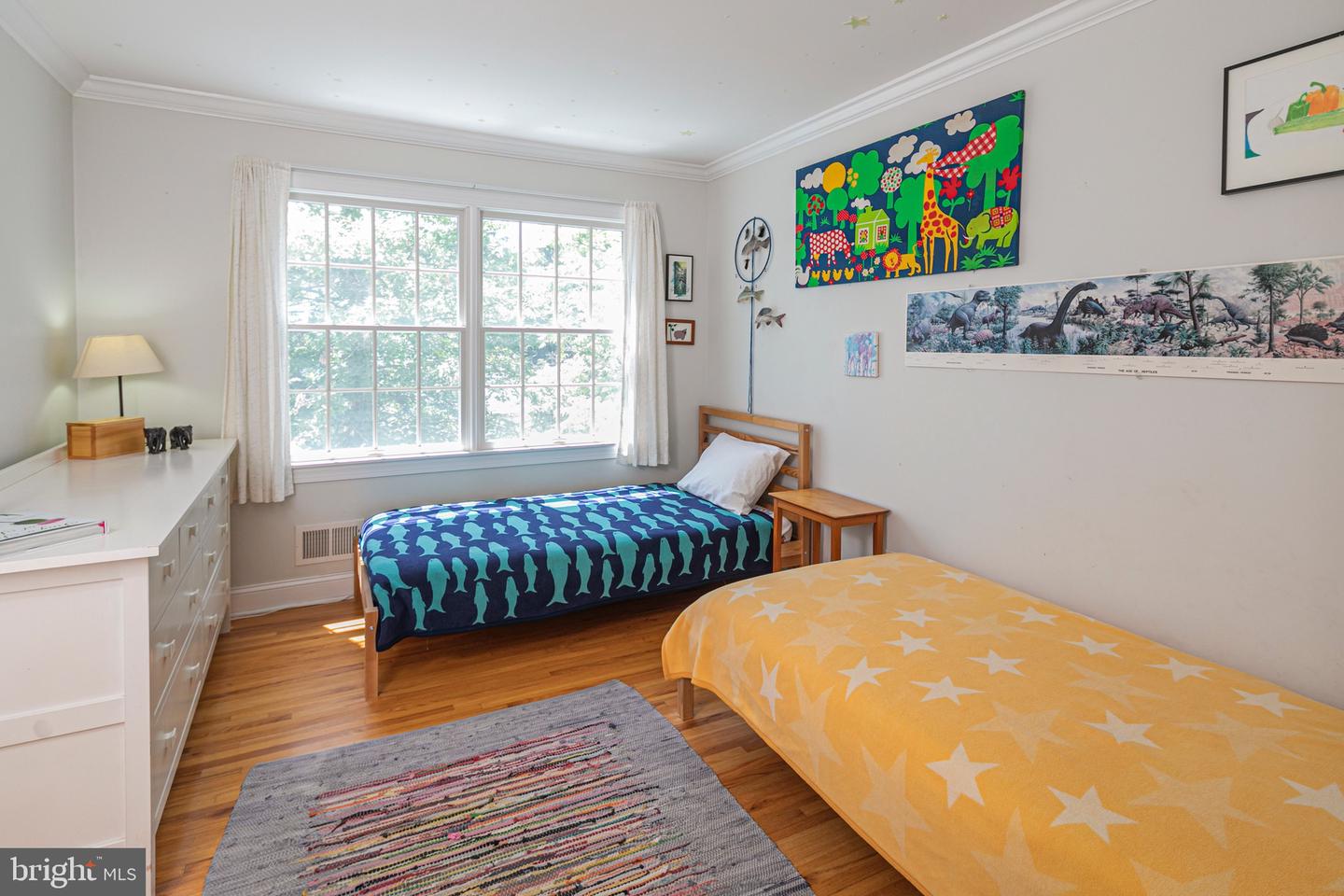 8 Robert Rd
