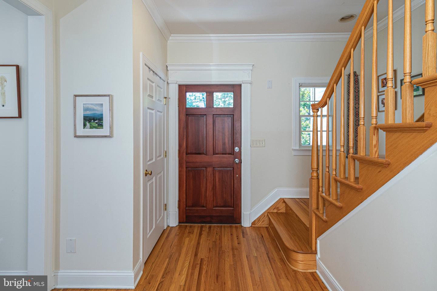 8 Robert Rd